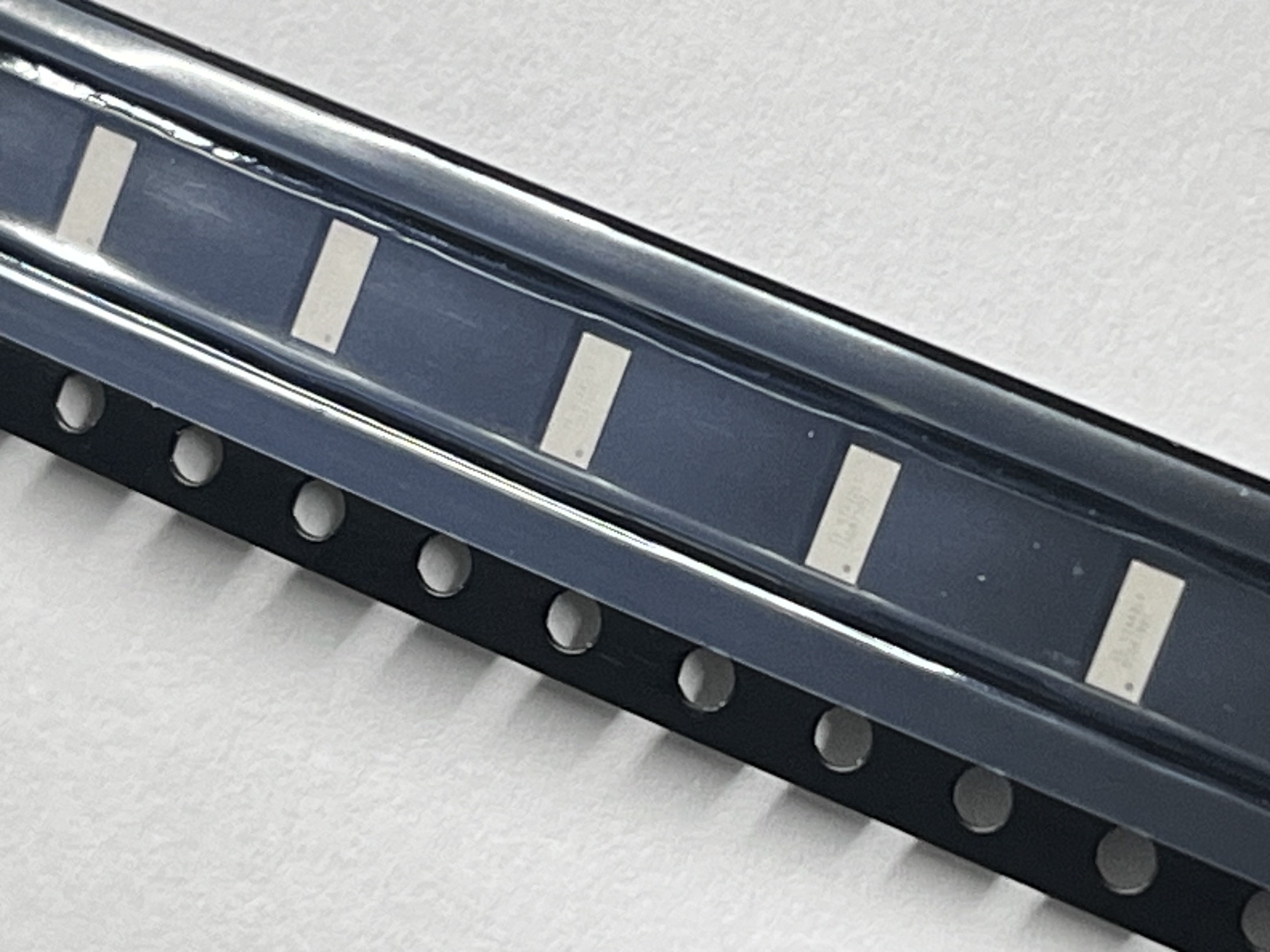 CSD87501L - N-Channel Array 30V 14A - PicostAr-10(1.5x3.4)