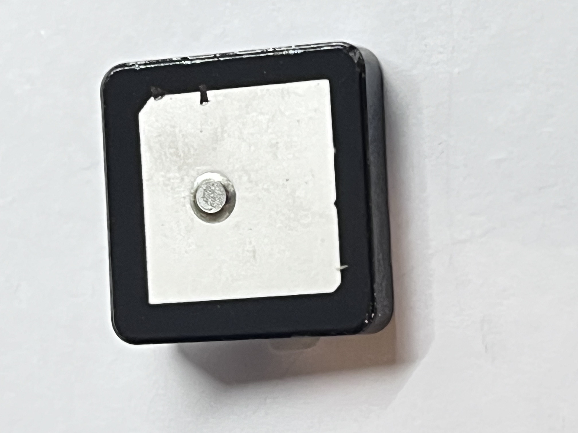 BWGNSCNX20-20W4 - GNSS-/GPS-Keramik-Patchantenne 20x20 mm, Durchsteckmontage - Through Hole 20x20mm
