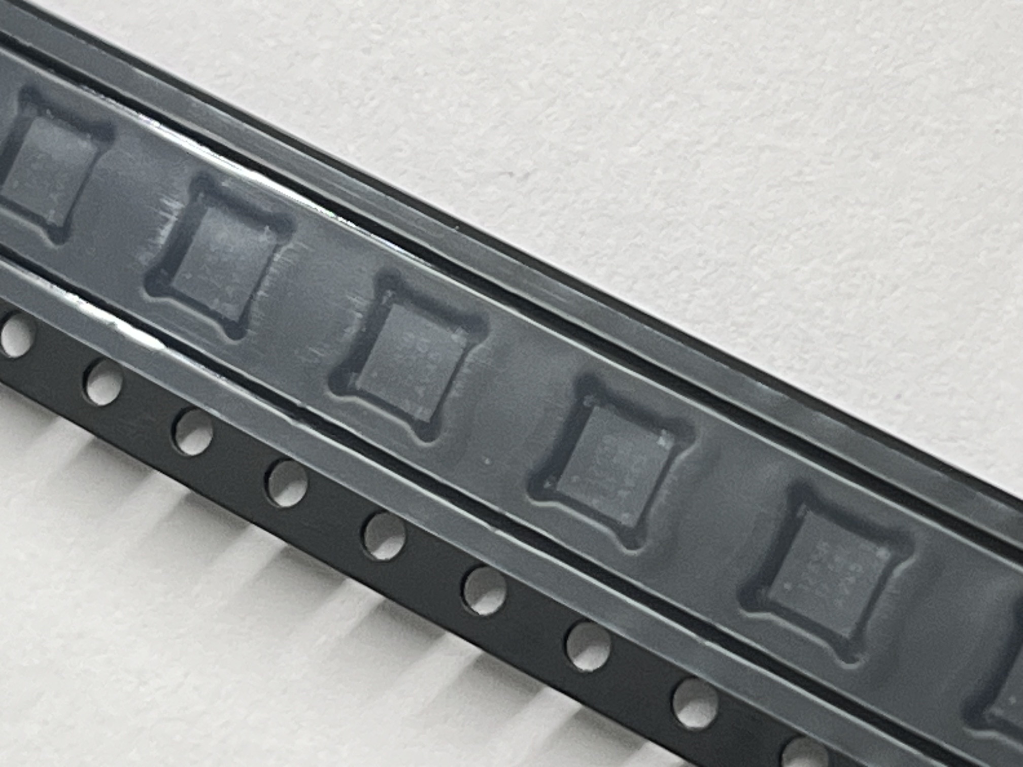 TPS51285BRUKR - Step-down Adjustable - WQFN-20-EP(3x3)