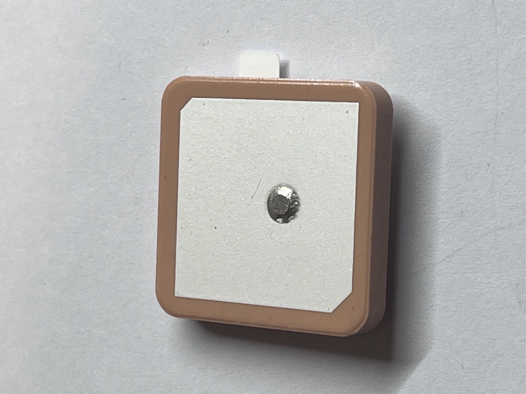 BWGNSCNX25-25W4 - GNSS-/GPS-Keramik-Patchantenne 25x25 mm, Durchsteckmontage - Through Hole 25x25mm